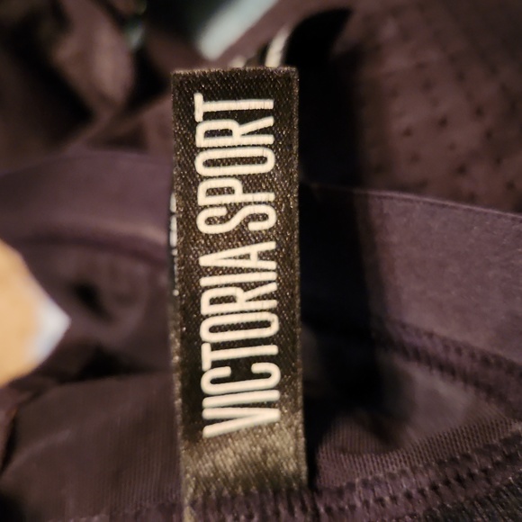 Victoria's Secret - Victoria Sport Sports Bra - Picture 6 of 8